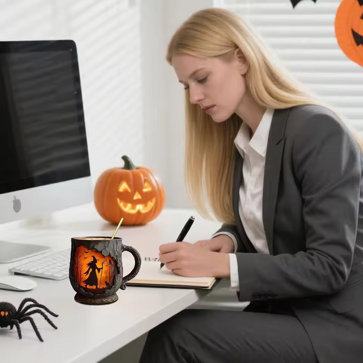 Tasse Halloween en relief faite à la main – Dessin de sorcière et de chat